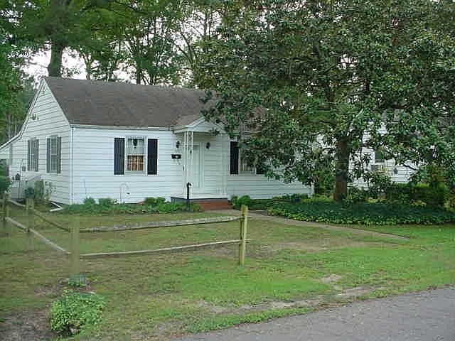 1st image of 632 Brooke St