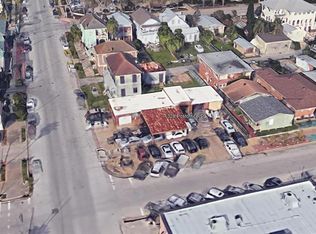 1328 Post Office St, Galveston, TX 77550