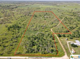 950 Watts Rd, Kingsbury, TX 78638