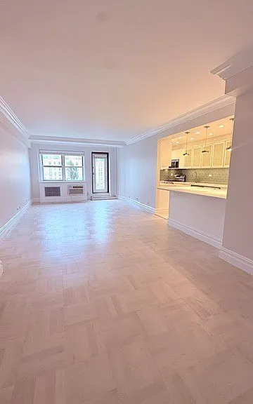 301 E 66th St #16M — Photo 4