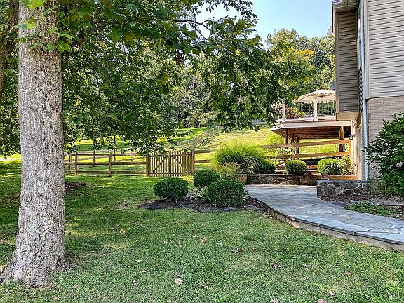 3rd image of 35543 Turtle Hill Dr