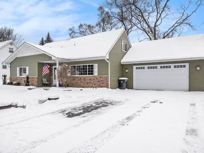 109 E Caledonia St, Howell, MI, 48843