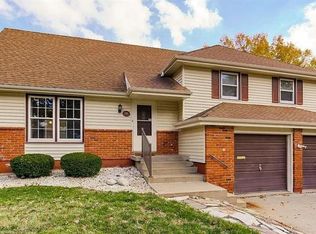 701 SW Montgomery Ave, Lees Summit, MO 64081