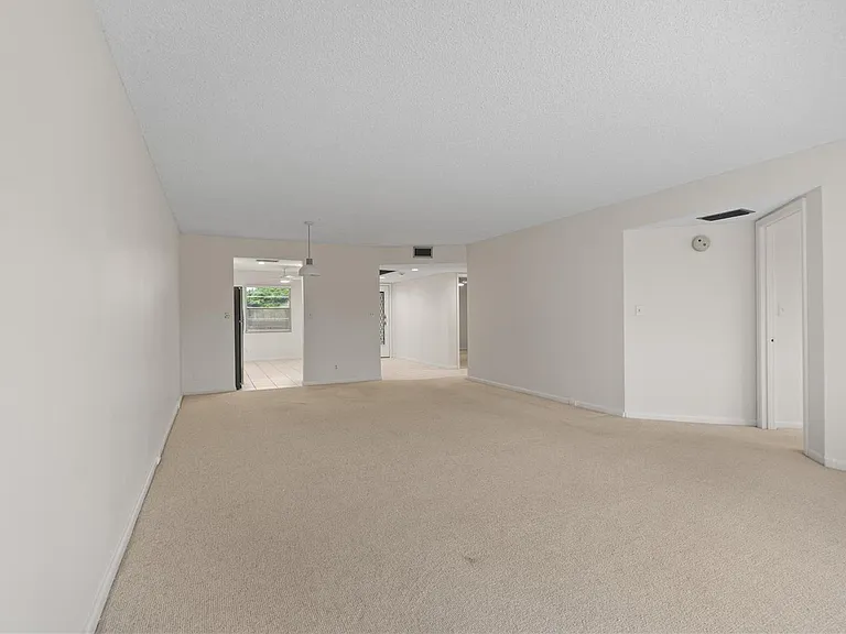 1801 Eleuthera Point #J3 — Photo 9