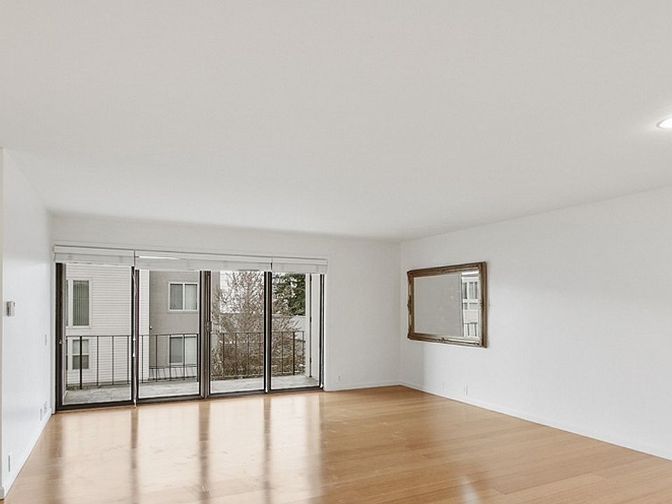 The 770 square feet apartment home is a 1 bed, 1 bath property. 6333 Lake Washington Blvd NE APT 307, Kirkland, WA 98033 Zillow