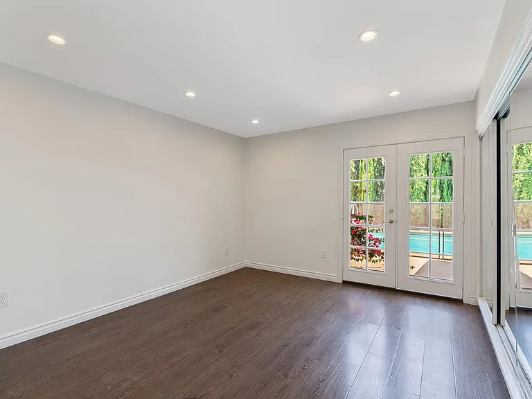 1030 Cynthia Ave — Photo 18