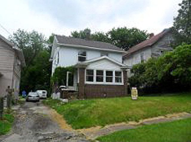 1st image of 126 Western Ave