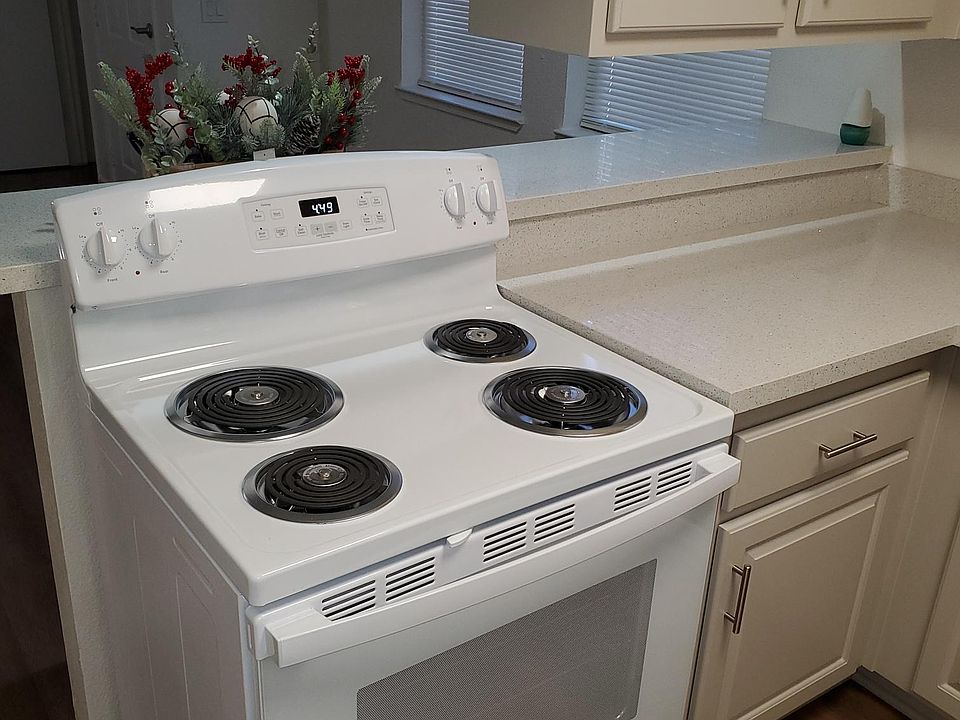 1st image of 3200 W St
