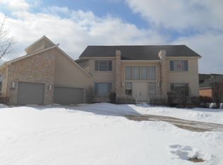 1854 Turtle Bay Rd, Vernon Hills, IL 60061