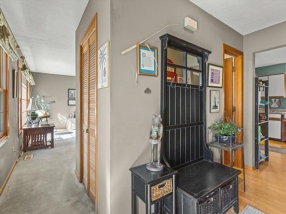 4th image of 6650 Grassridge Rd