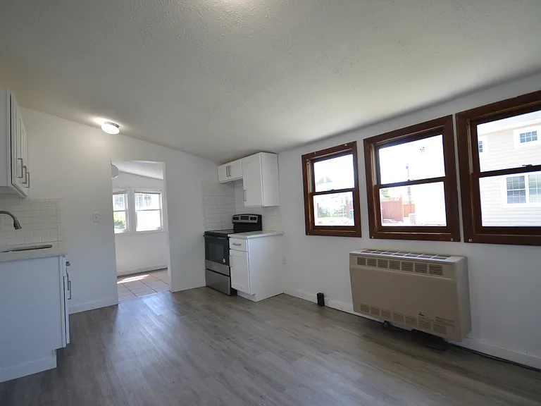In Law Kitchen dining area