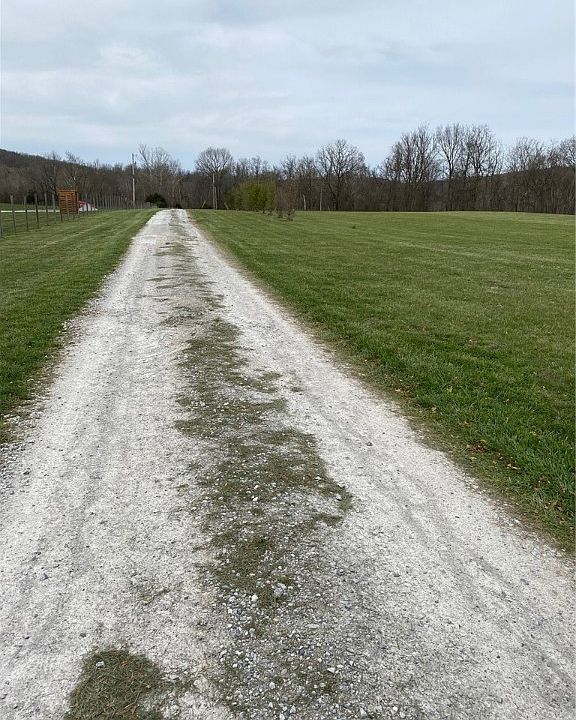 2nd image of 921 Tuttle Rd