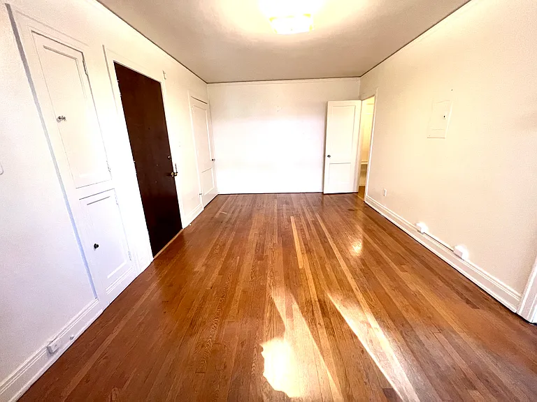 Levere Apartments — Photo 4