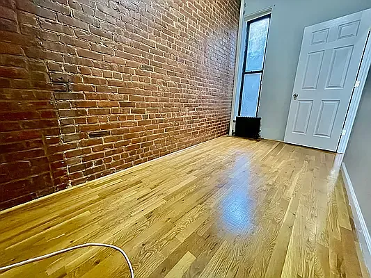 Rented by R New York | media 85