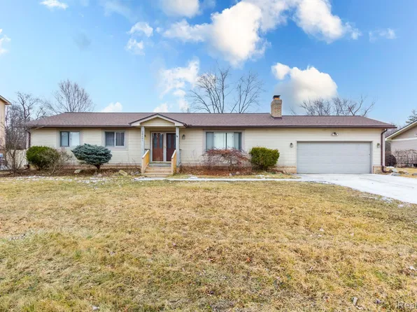 29461 Moran St, Farmington Hills, MI 48336