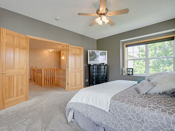 5th image of 11083 Nassau Cir NE