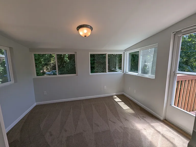 1107 NW Springer Way — Photo 7