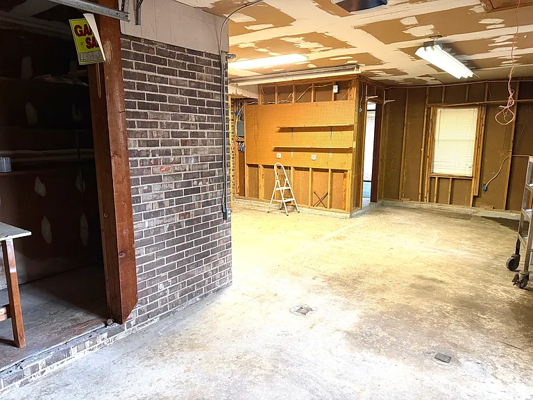 6502 Bradford Dr — Photo 17