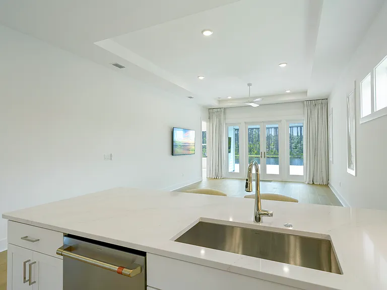 1615 Pathways Dr — Photo 12