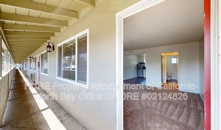 555 Dexter St #H — Photo 6