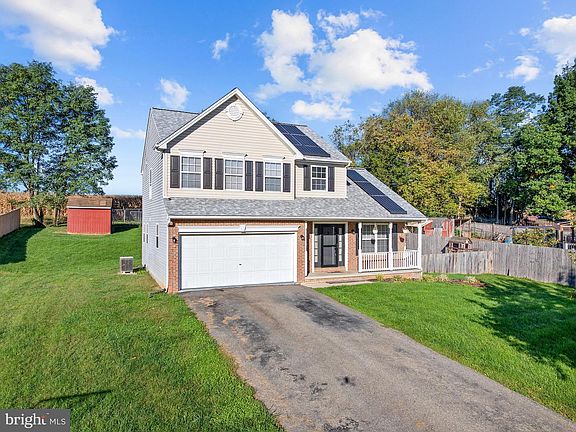 3rd image of 6 Thompson Ct