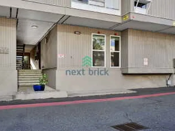 922 100th Ave NE, Bellevue, WA