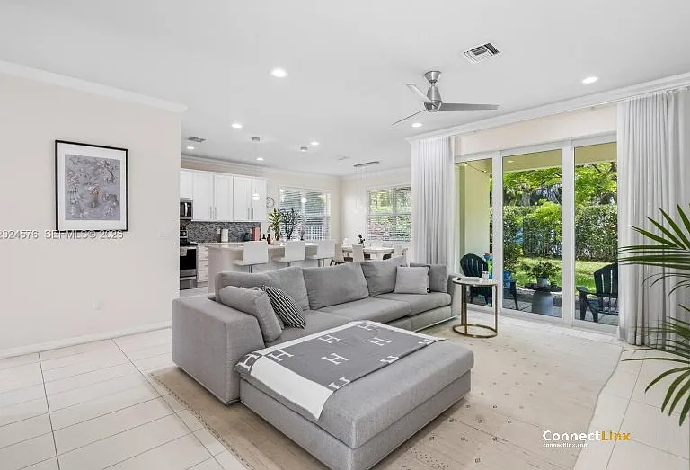 4325 Large Leaf Ln — Photo 10