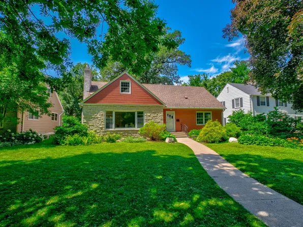 329 Stonebridge Blvd, Saint Paul, MN 55105