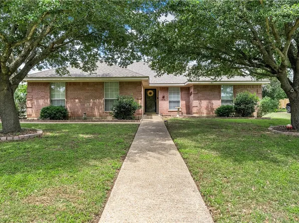 621 Expedition Trl, Hewitt, TX 76643