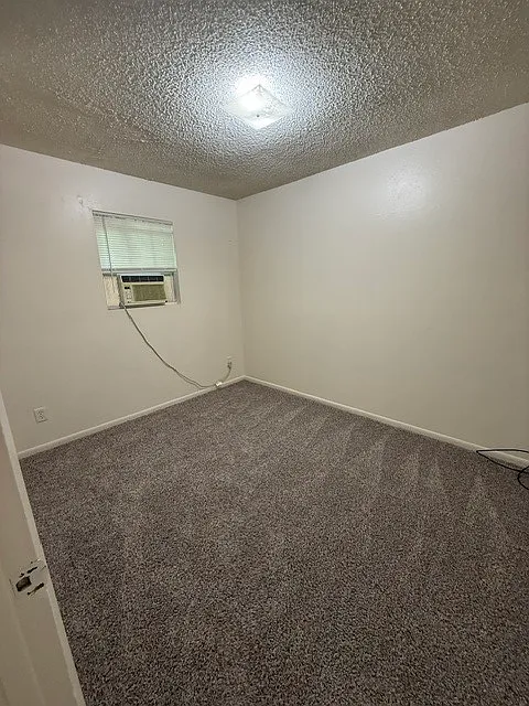 1229 20th St - B — Photo 4