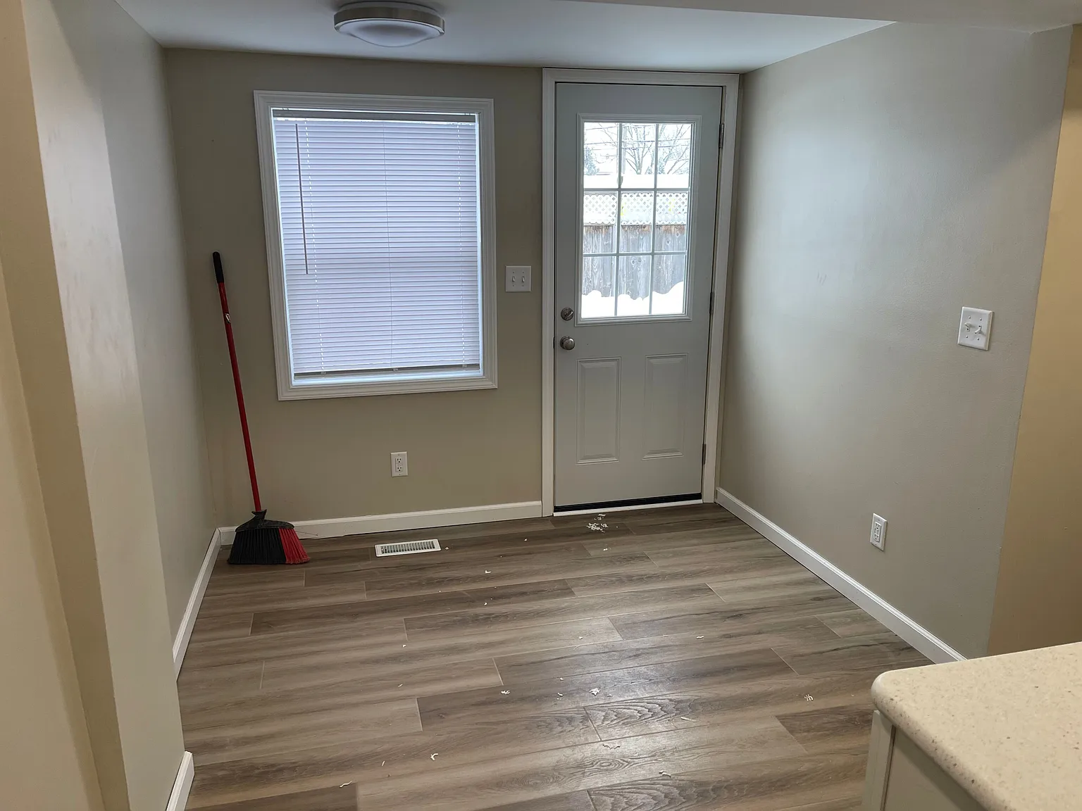 1 bed, 800 sqft, $1,375 — Photo 4