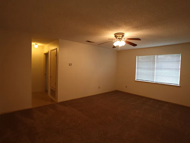 12414 Cimmarron Dr — Photo 3