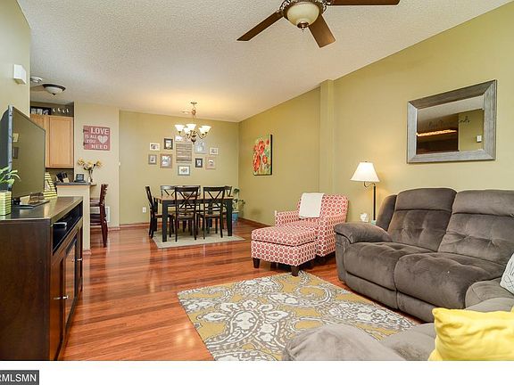 4th image of 15684 Emerald Dr N Unit 3