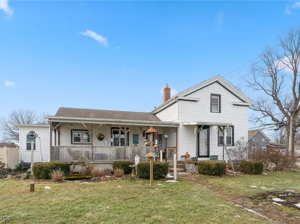 12349 Beechlawn Ave NE, Louisville, OH 44641