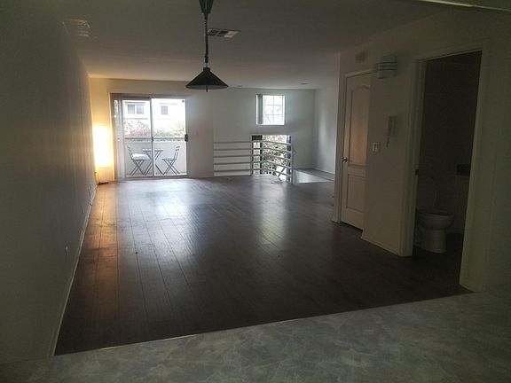5th image of 2321 Mira Vista Ave APT 2