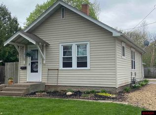 517 W 8th St, Mankato, MN 56001