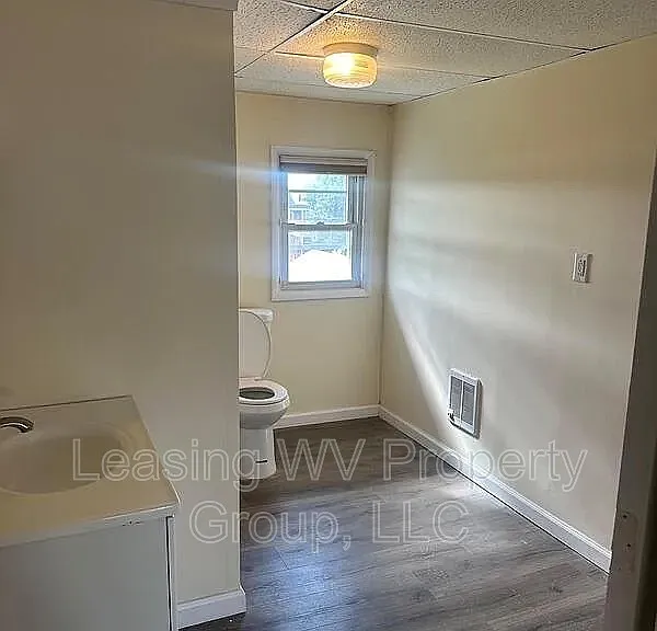 409 High School Ave — Photo 5
