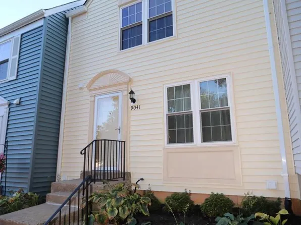 9041 White Rose Ln, Fairfax, VA 22031