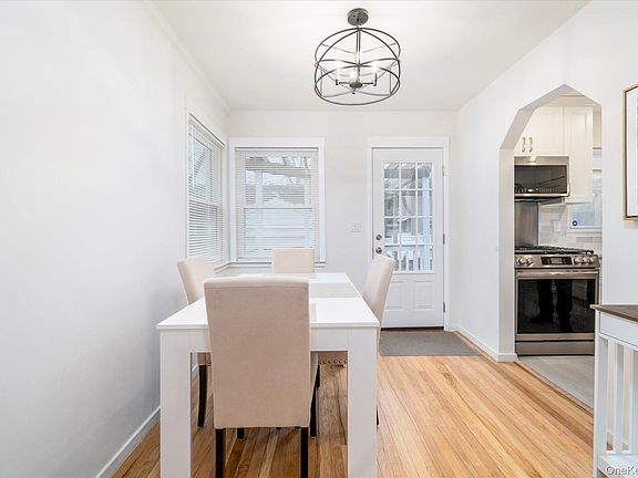 5th image of 108 Ambrose Avenue