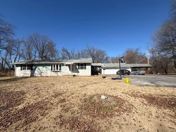 2150 Morning Star Dr, Alton, IL 62002