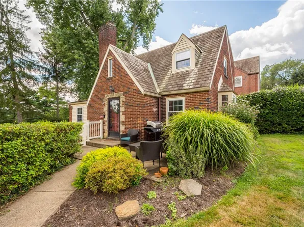 1065 Arbor Dr, Pittsburgh, PA 15220