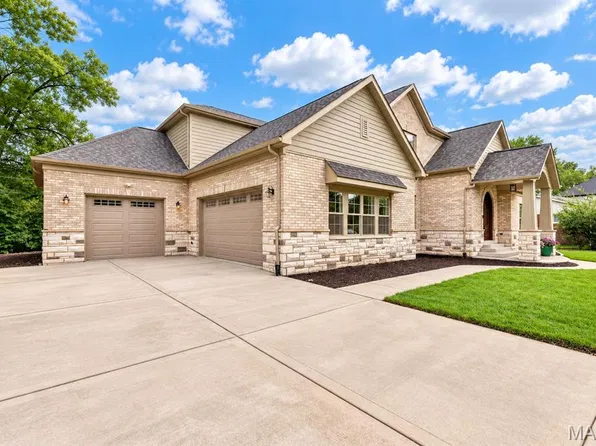 9 Bon Price Ln, Saint Louis, MO 63132