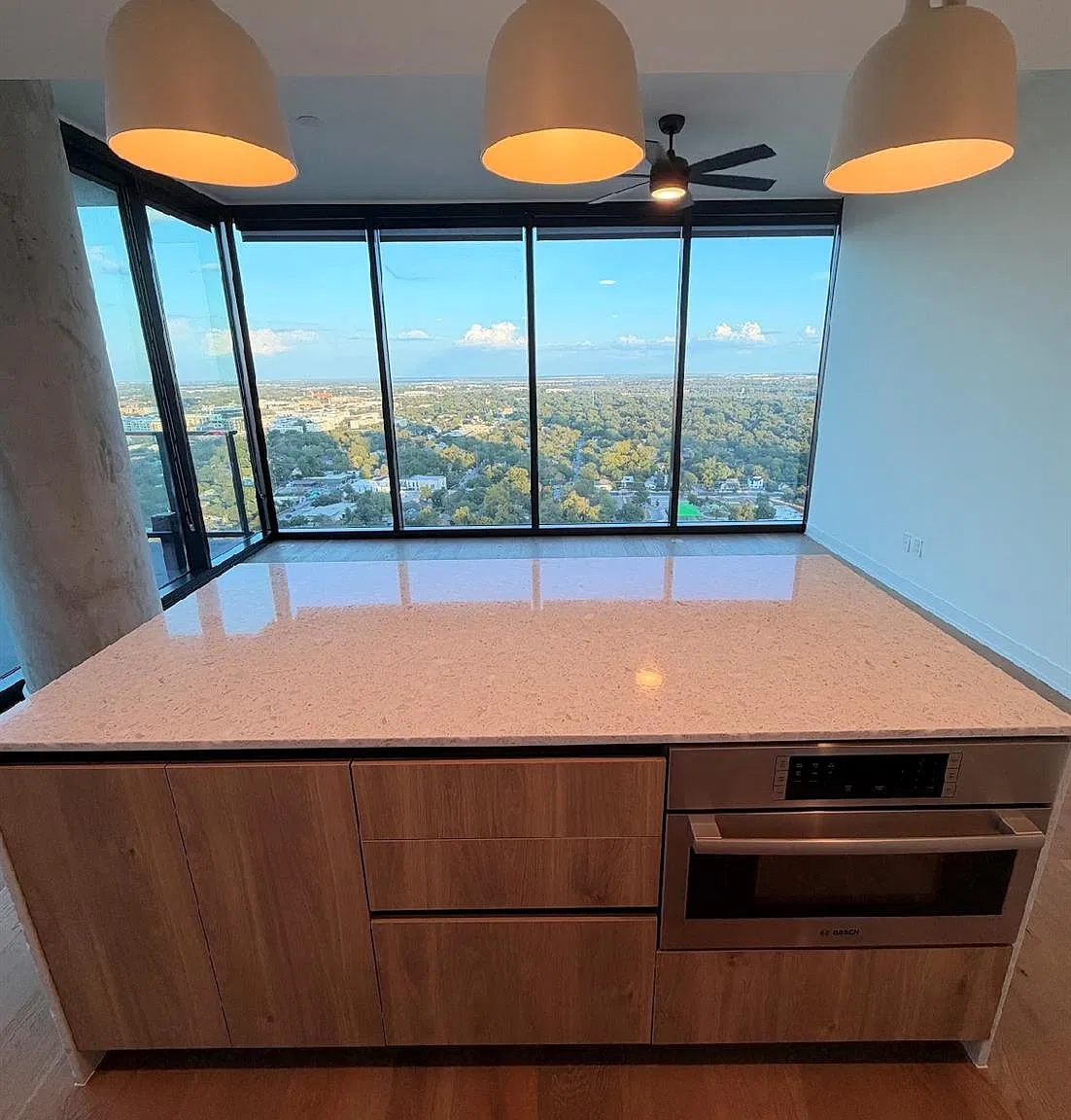 2 bed, 2.0 bath, 1176 sqft, $4,475 — Photo 4