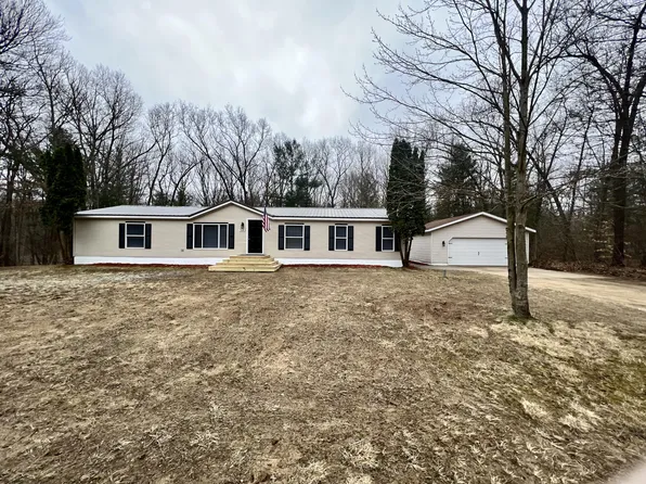 7083 Creekside Dr, Muskegon, MI 49442