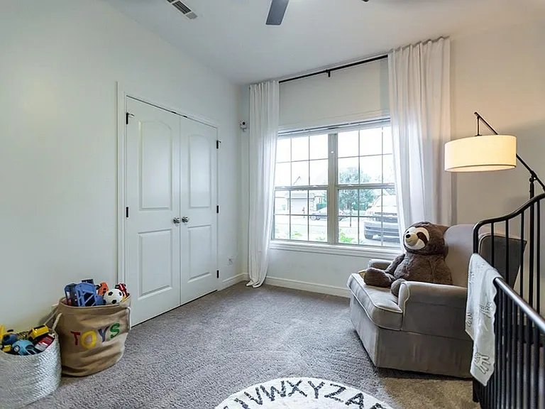 461 Bordeaux Ave — Photo 17