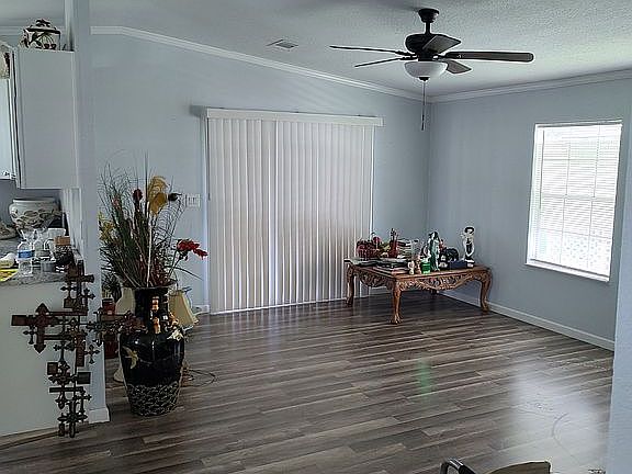 3rd image of 1556 S Pebble Brook Dr