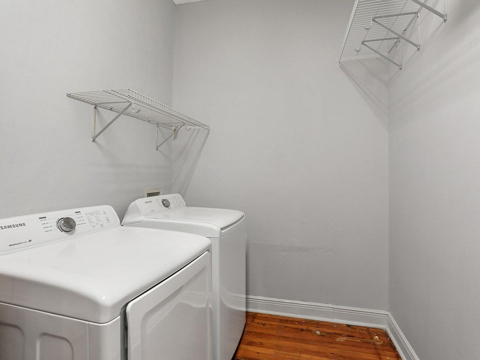 1st image of 8358 Apricot St