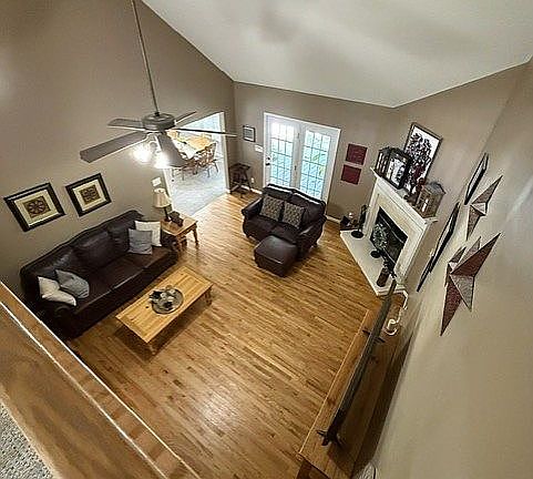 3rd image of 241 Southern Walk Dr