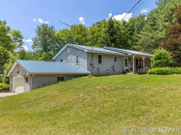 18249 Eight Mile Rd, Stanwood, MI 49346