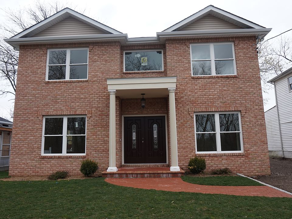 1st image of 5 Stanley Ln